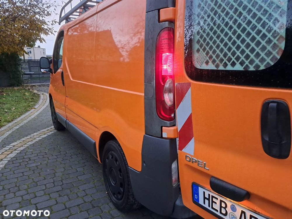 Opel Vivaro - 18