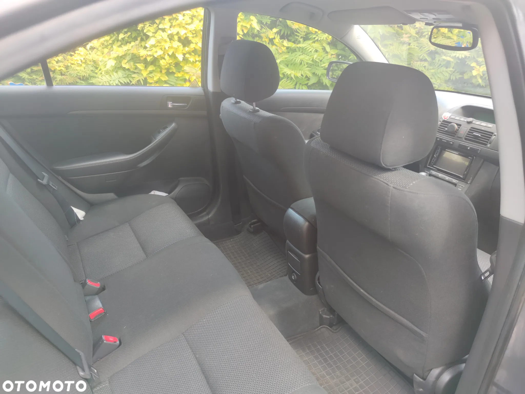 Toyota Avensis - 9