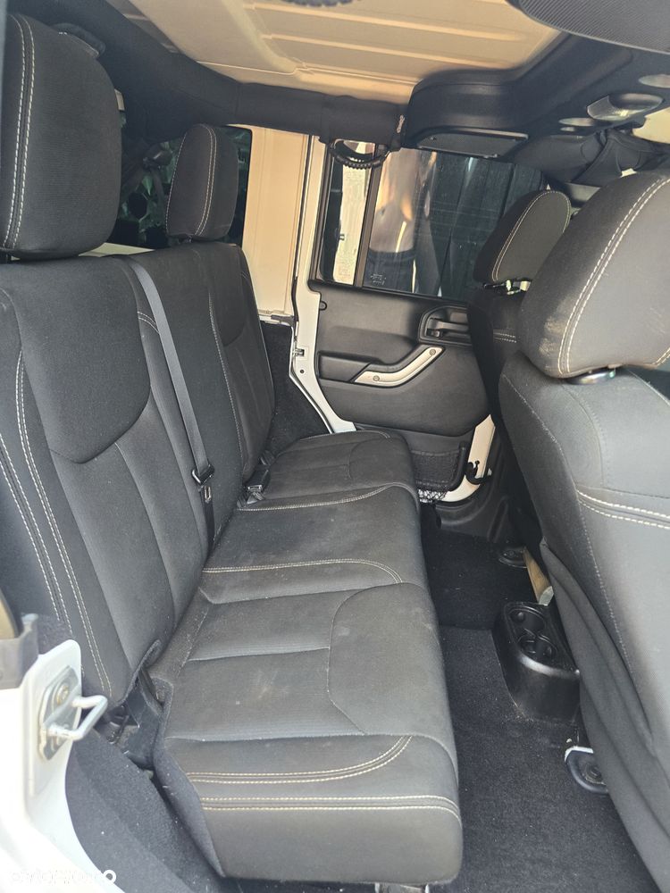 Jeep Wrangler 3.6 Unlim Sahara - 13