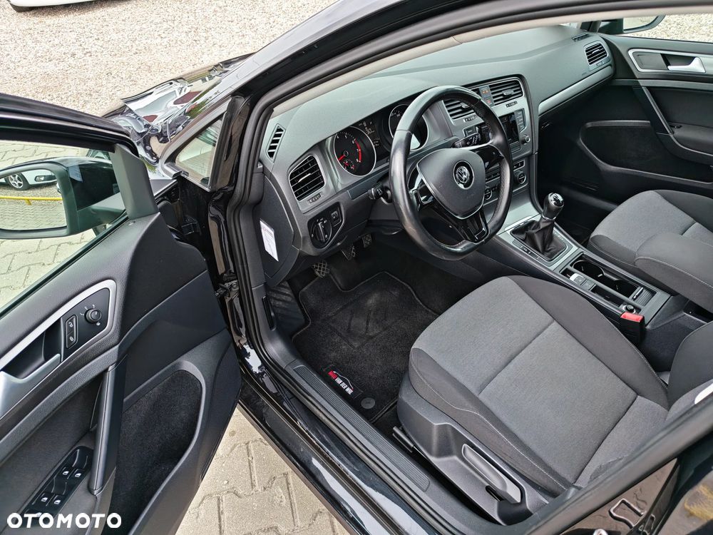 Volkswagen Golf 1.2 TSI BMT Comfortline - 15