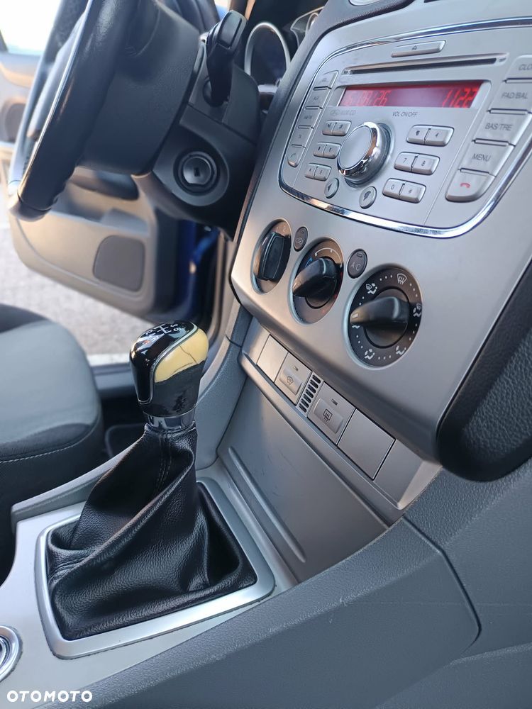Ford Focus 1.6 Sport - 17