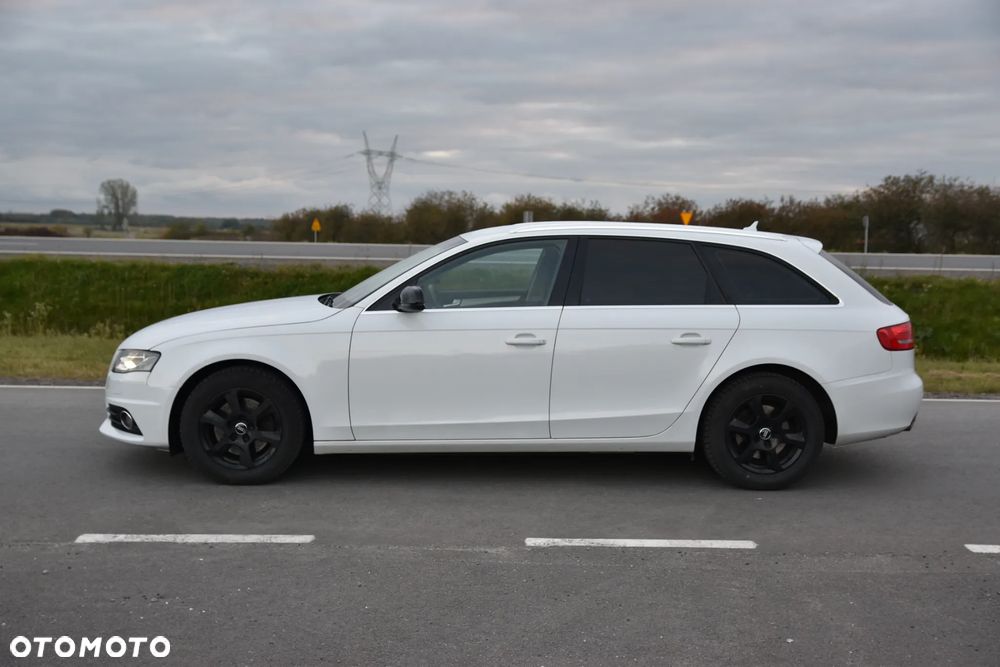 Audi A4 Avant 2.0 TDI DPF Attraction - 5