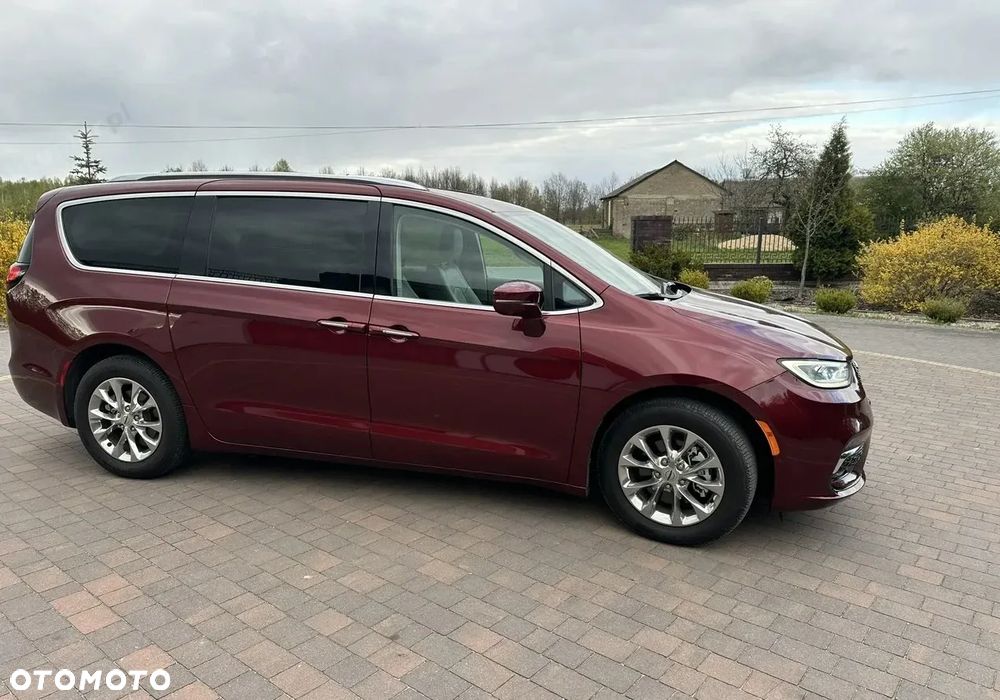Chrysler Pacifica - 10
