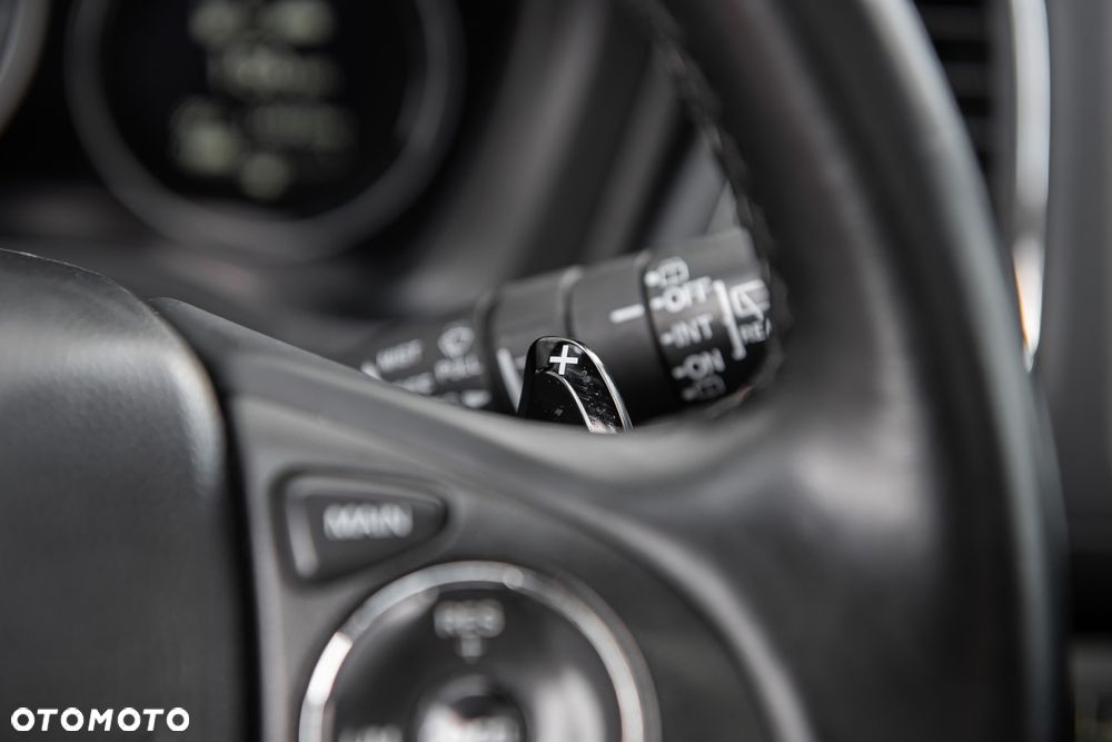 Honda HR-V 1.5 i-VTEC CVT Executive - 18