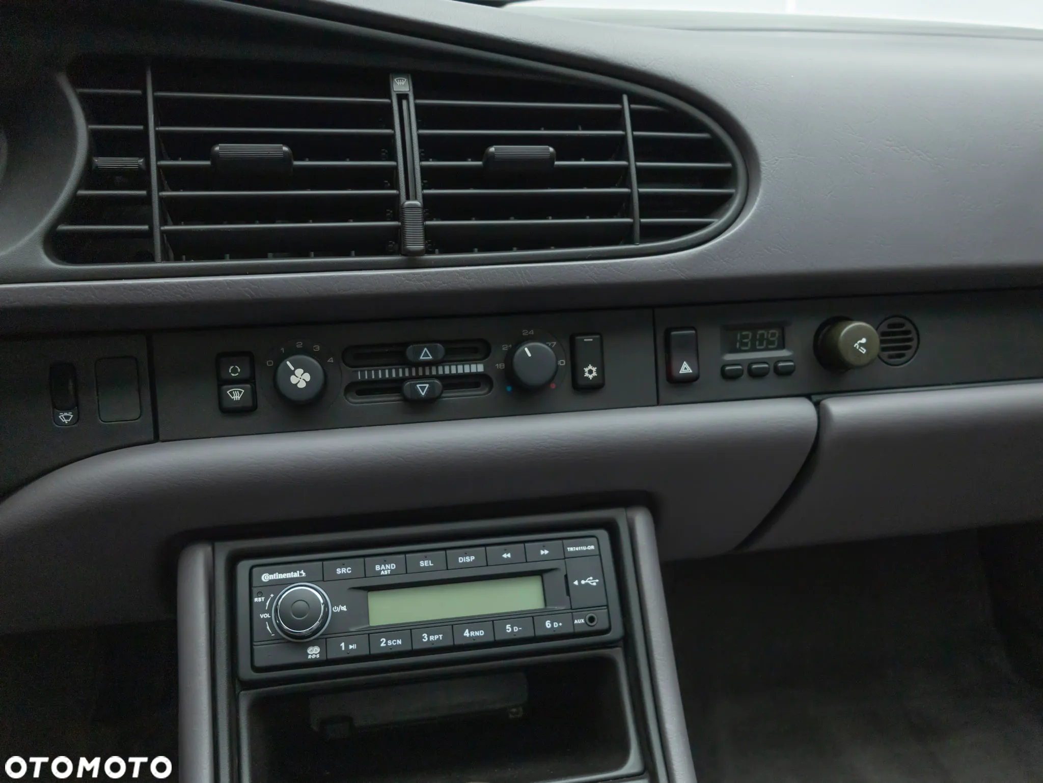 Porsche 944 3.0 S2 Cabriolet - 24