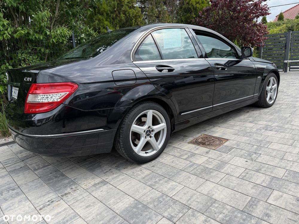 Mercedes-Benz Klasa C ver-200-7g--tronic-avantgarde-edition - 31
