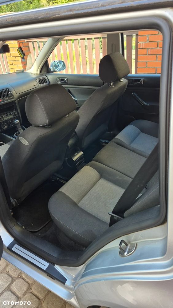 Volkswagen Golf - 10