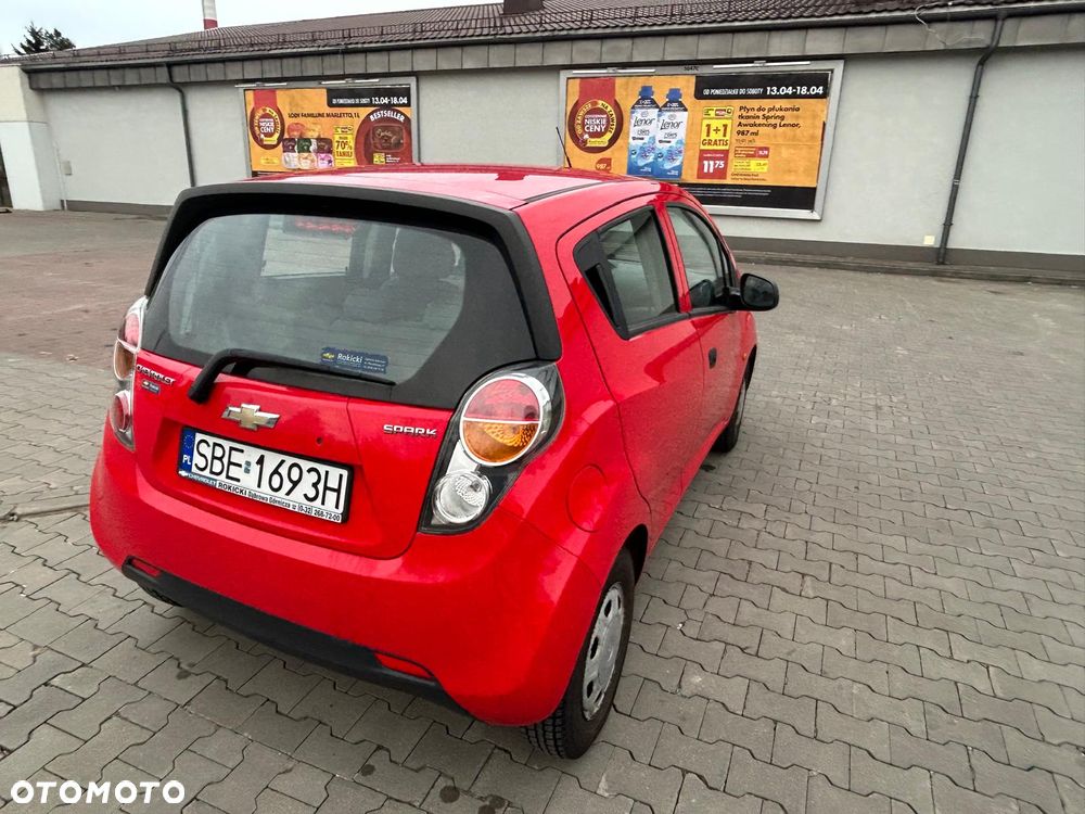 Chevrolet Spark 1.0 Base - 10