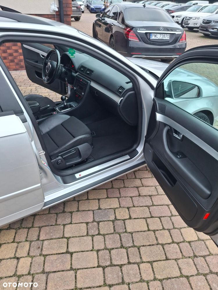 Audi A4 Avant 2.0 T FSI - 12