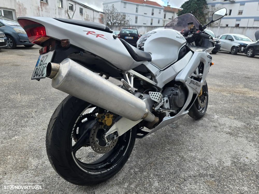 Honda CBR FIREBLADE 929RR - 3