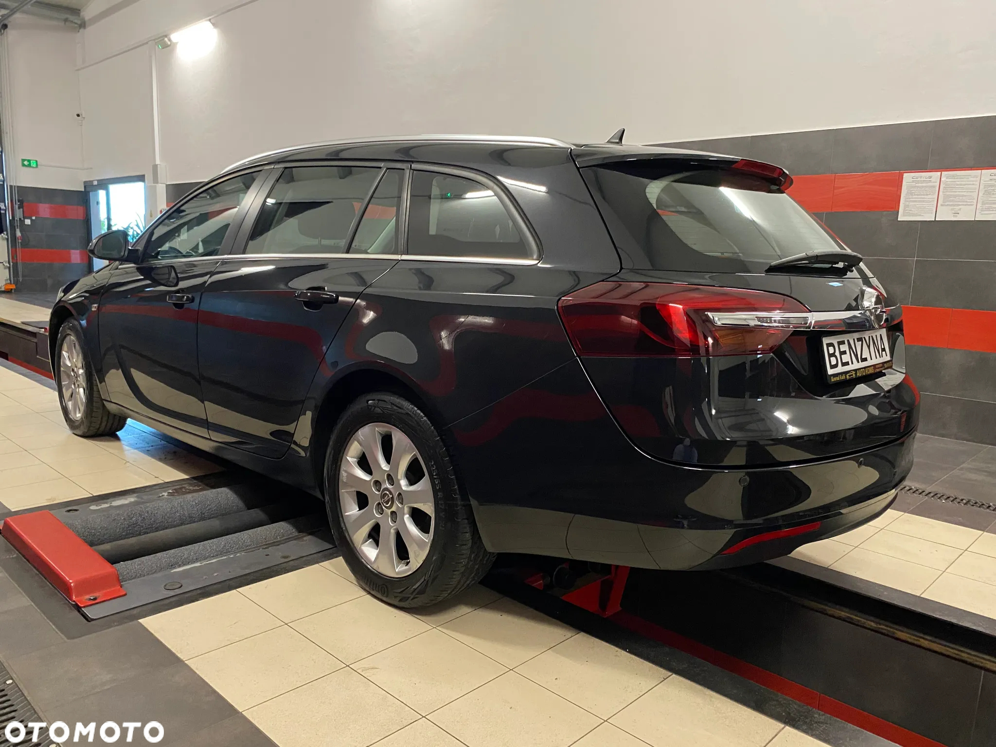 Opel Insignia 1.4 Turbo Sports Tourer ecoFLEXStart/Stop - 11