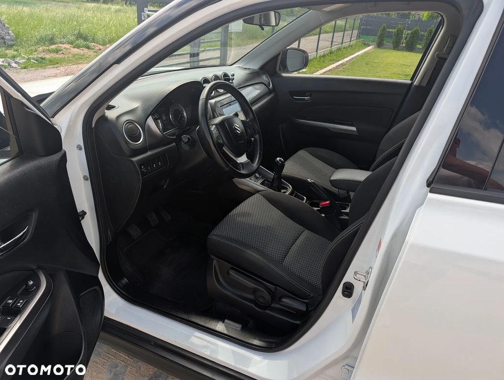 Suzuki Vitara 1.0 Boosterjet Club - 22