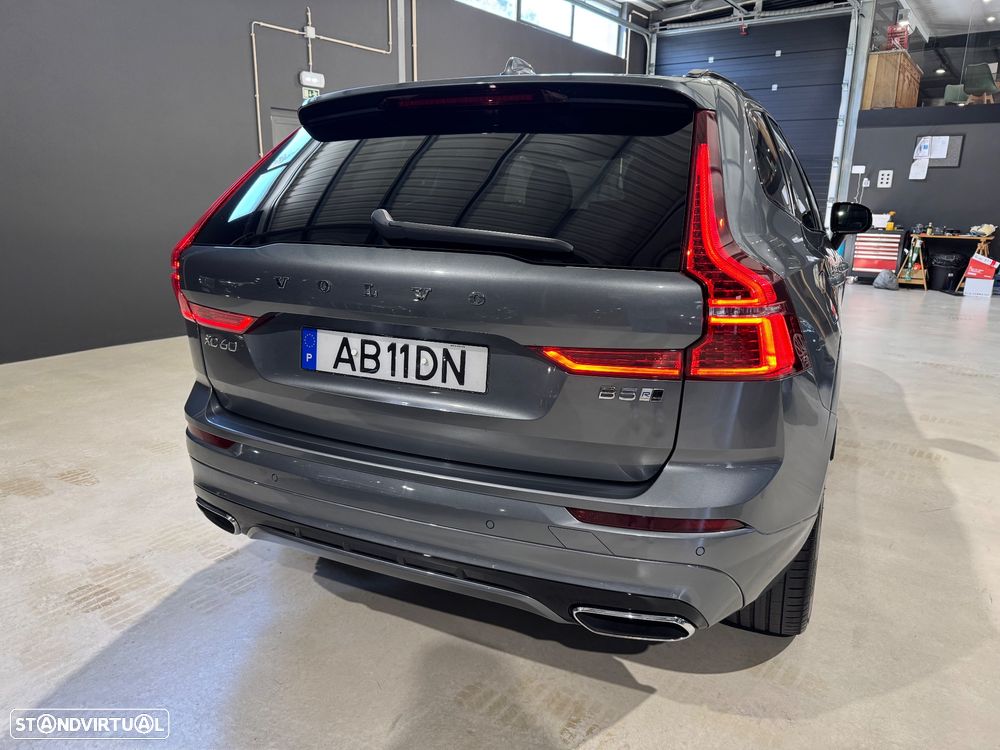 Volvo XC 60 2.0 B5 R-Design AWD - 9