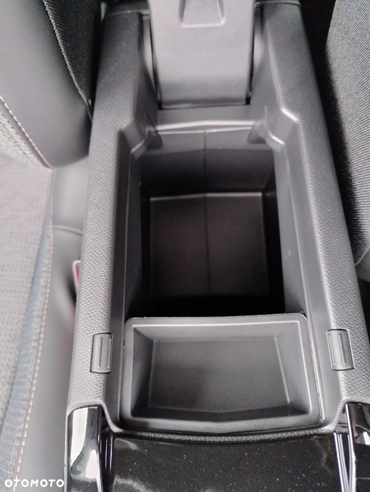 Peugeot 208 1.2 PureTech Allure S&S - 19