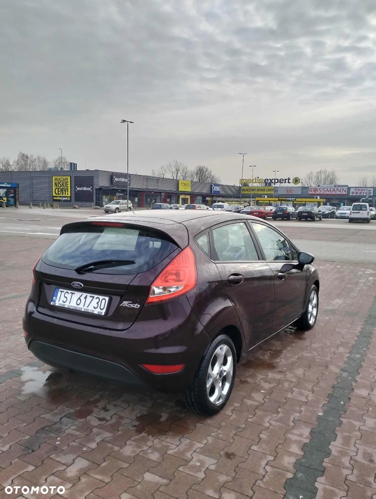 Ford Fiesta - 10