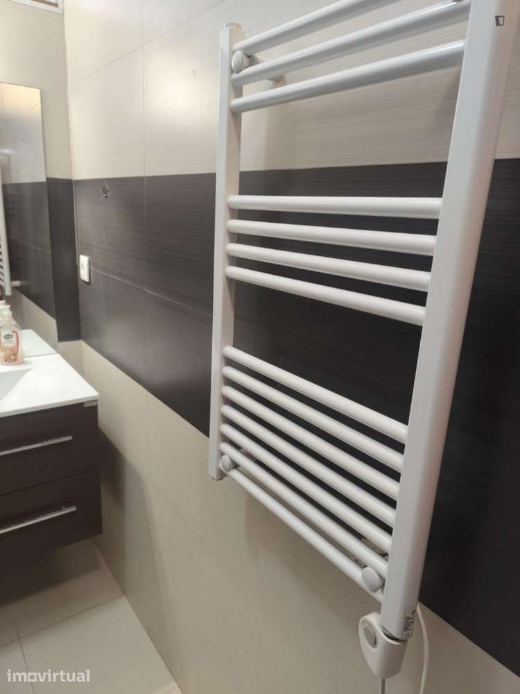 Quarto - localizado em Massarelos Porto - Grande imagem: 4/21
