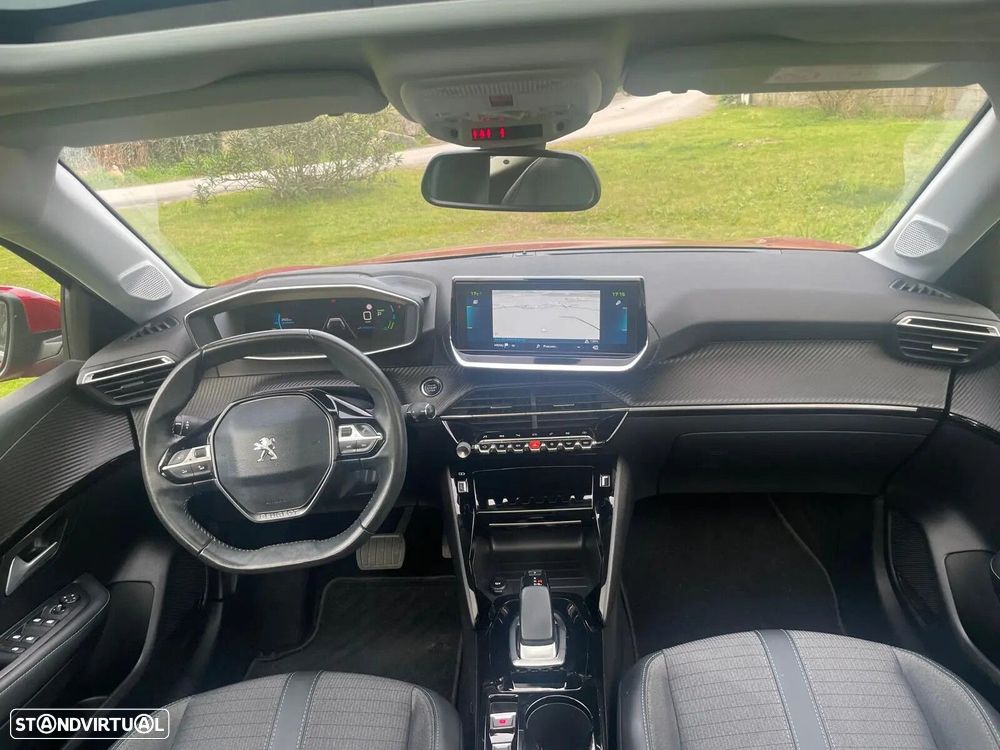 Peugeot e-208 Allure - 25