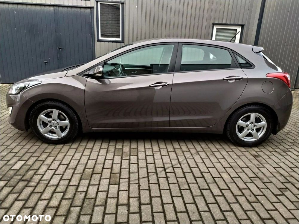 Hyundai i30 1.6 GDI BlueDrive Classic + - 4