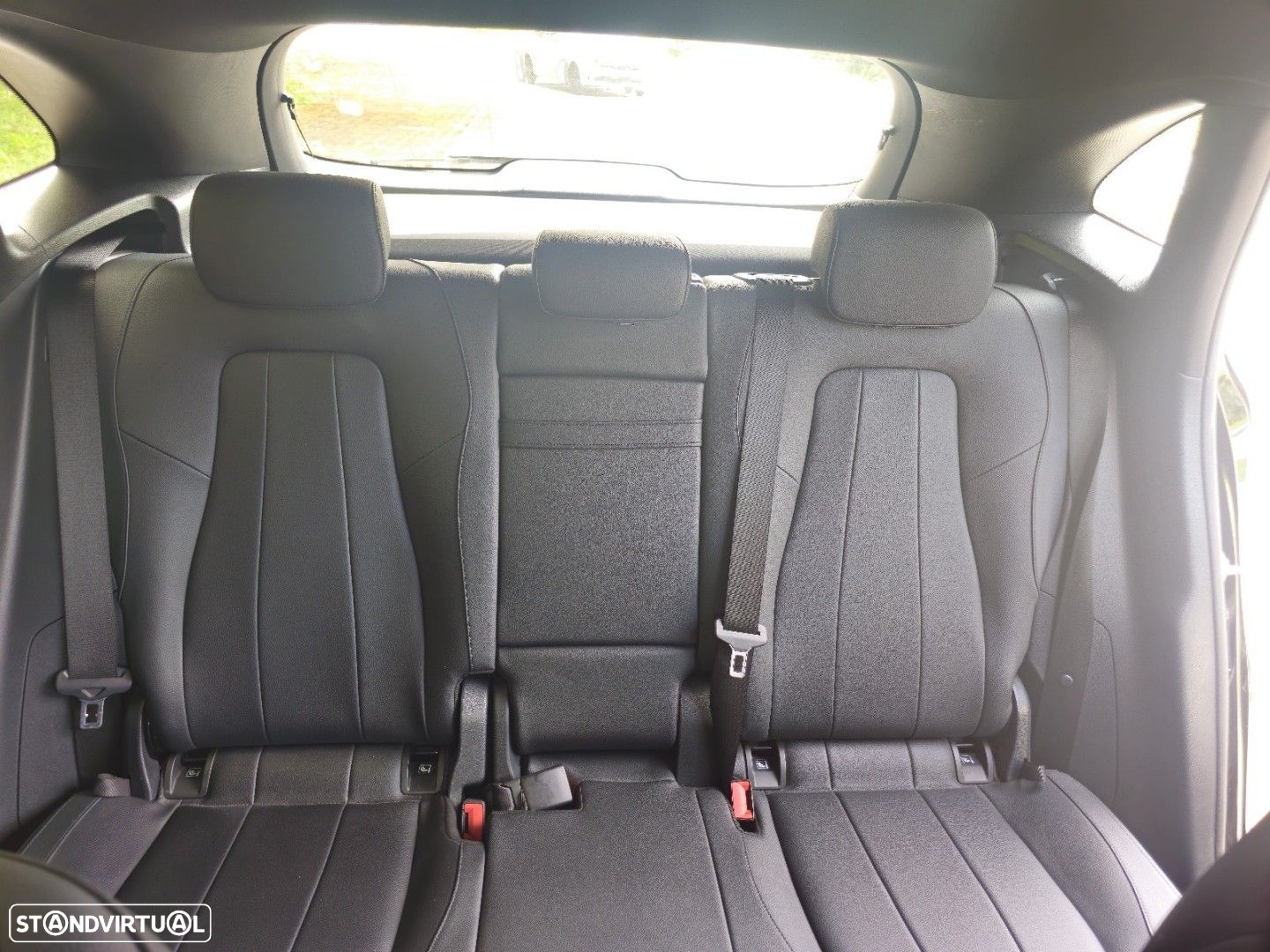 Mercedes-Benz GLA 180 d 8G-DCT - 30