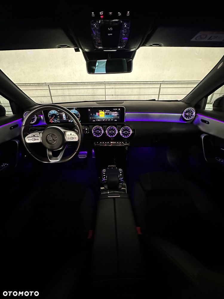 Mercedes-Benz Klasa A 180 7G-DCT Lim AMG Line Advanced Plus - 30