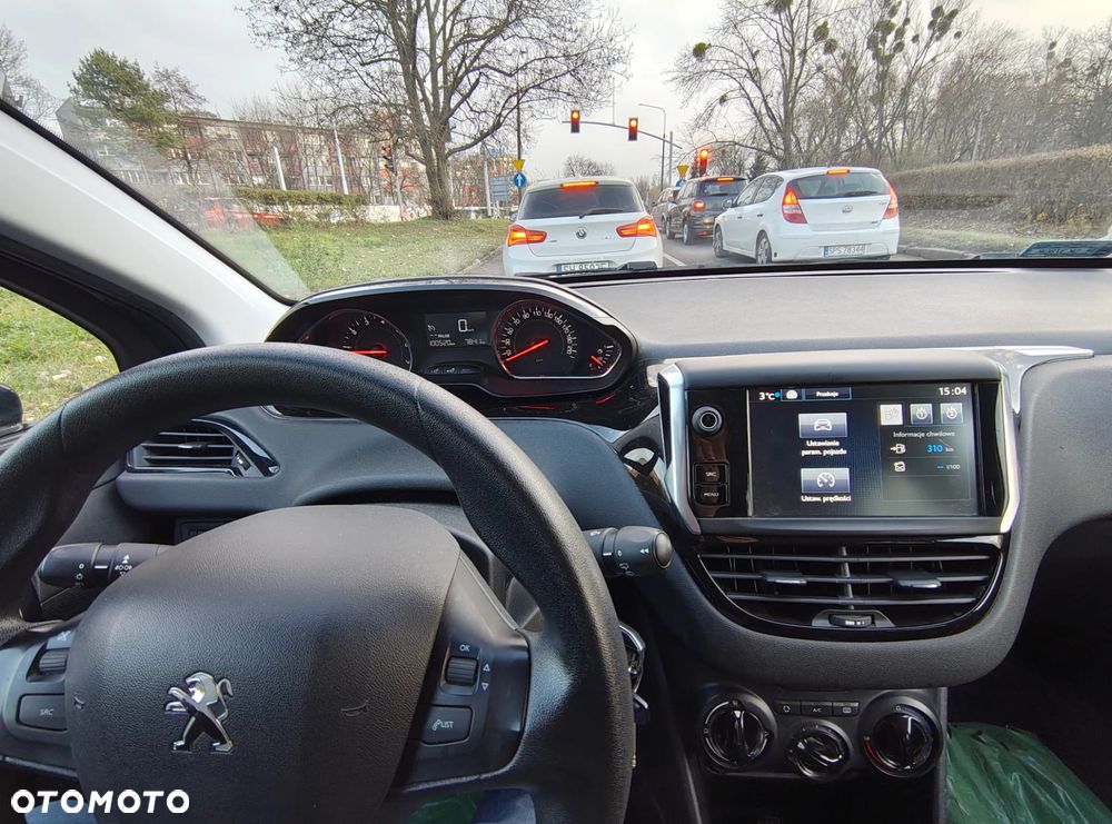 Peugeot 208 1.2 PureTech Active - 4