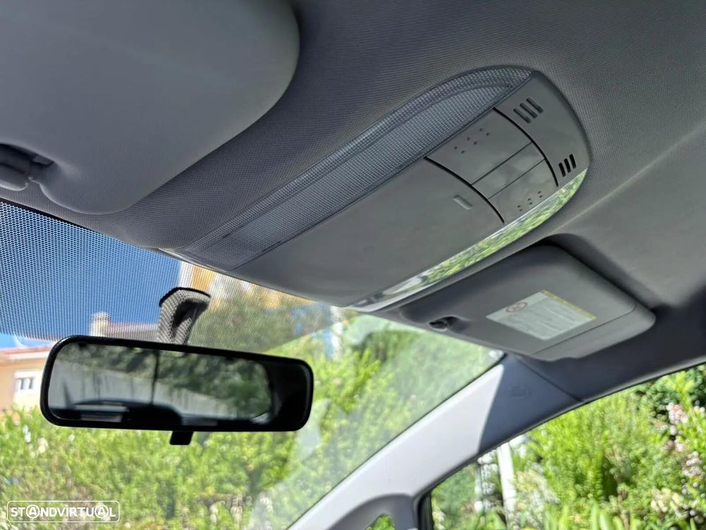 Toyota Auris 1.4 D-4D Sol - 53