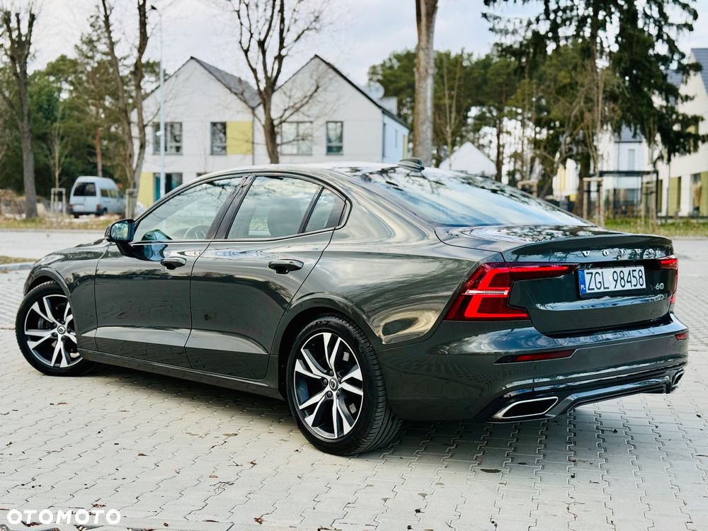 Volvo S60 T4 R-Design - 32