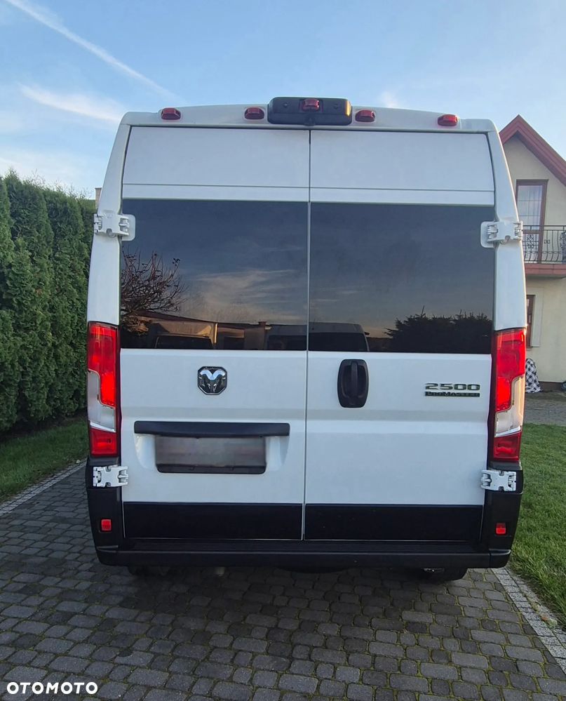 RAM PROMASTER 2500 - 8