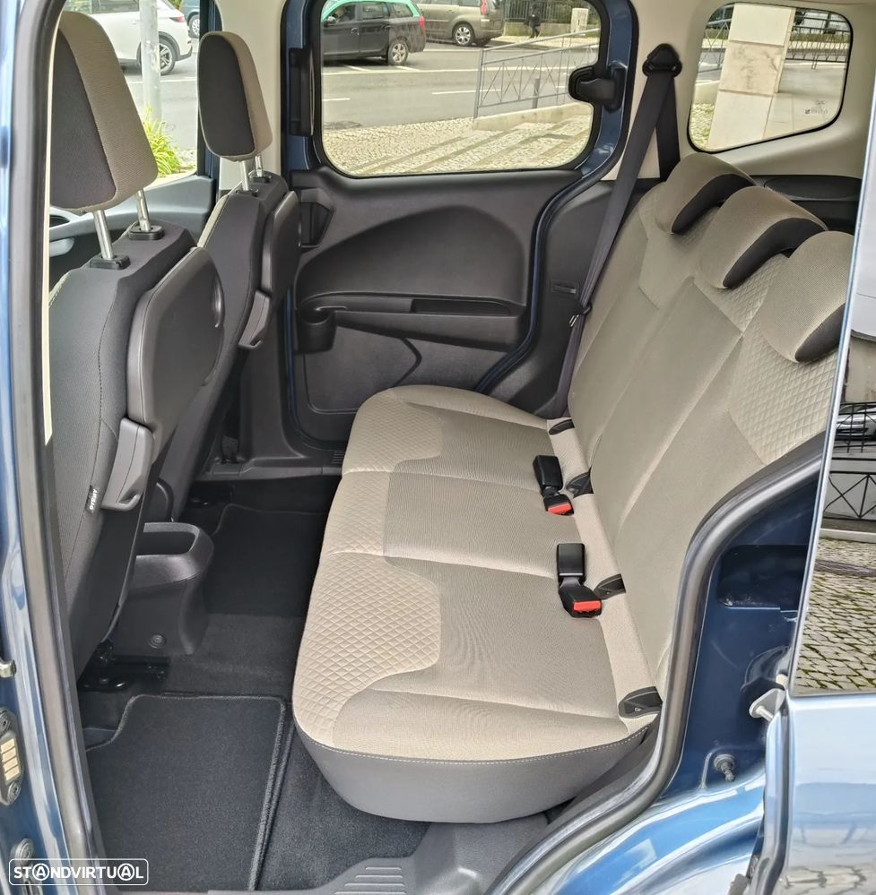 Ford Tourneo Courier 1.0 EcoBoost Titanium - 23