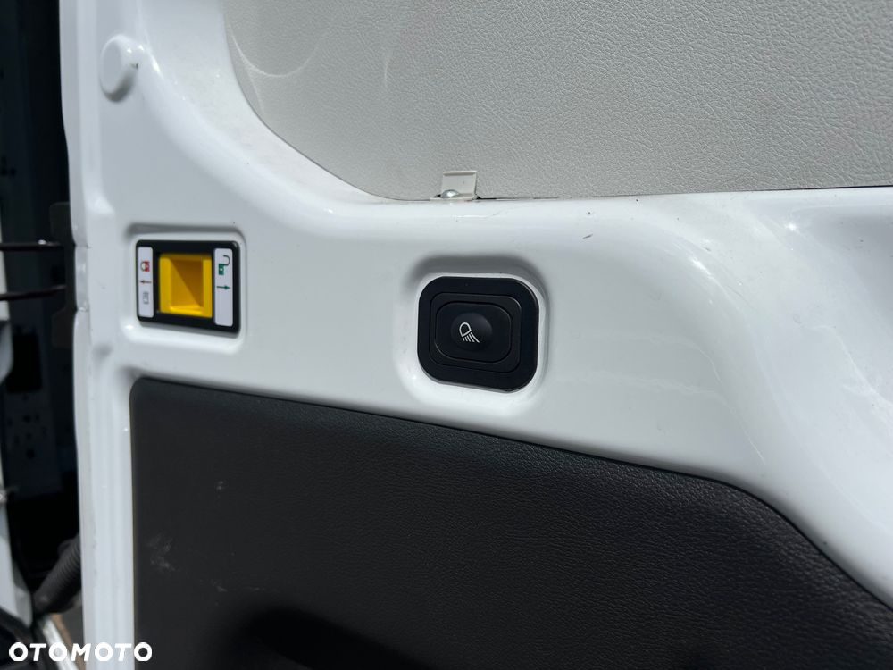 Ford Transit - 18