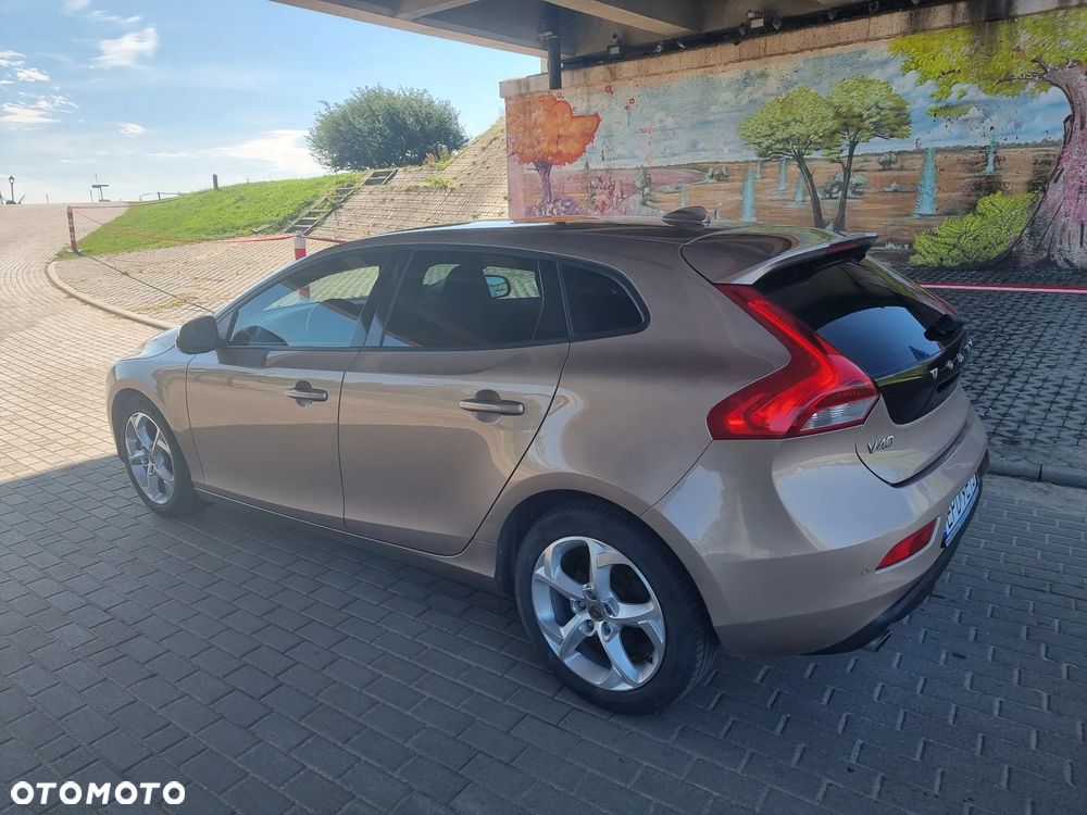 Volvo V40 D3 Geartronic - 4