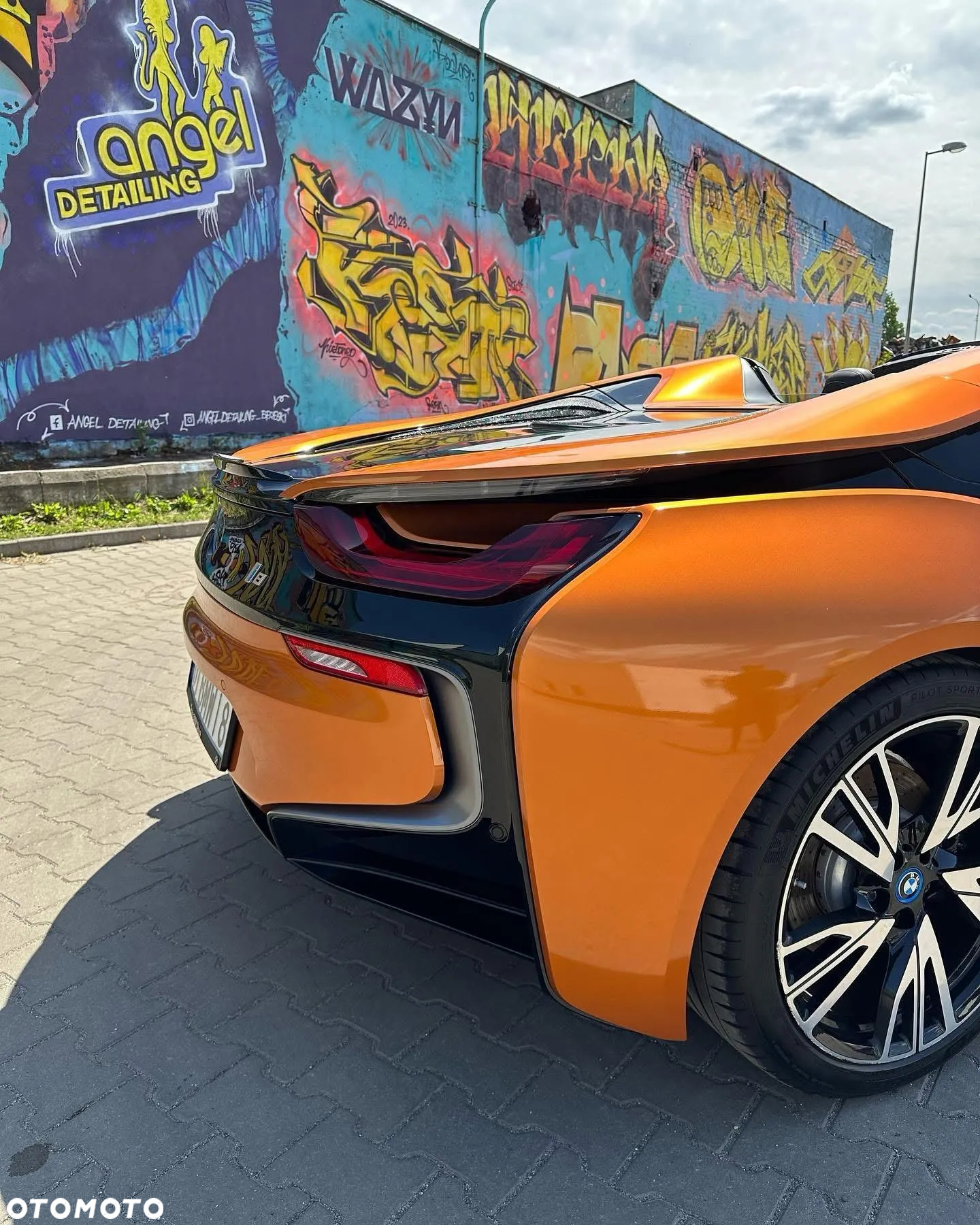 BMW i8 Roadster - 9