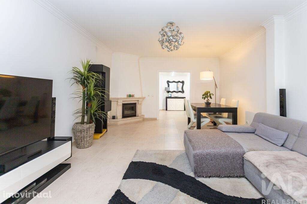 Apartamento T3 em Pinhal Novo de 129,5 m2 - Grande imagem: 2/17