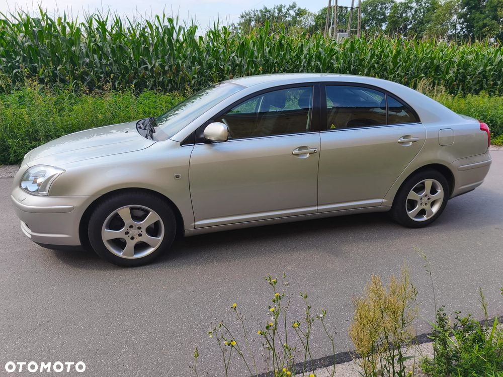 Toyota Avensis 2.0 VVT-i Sol - 4