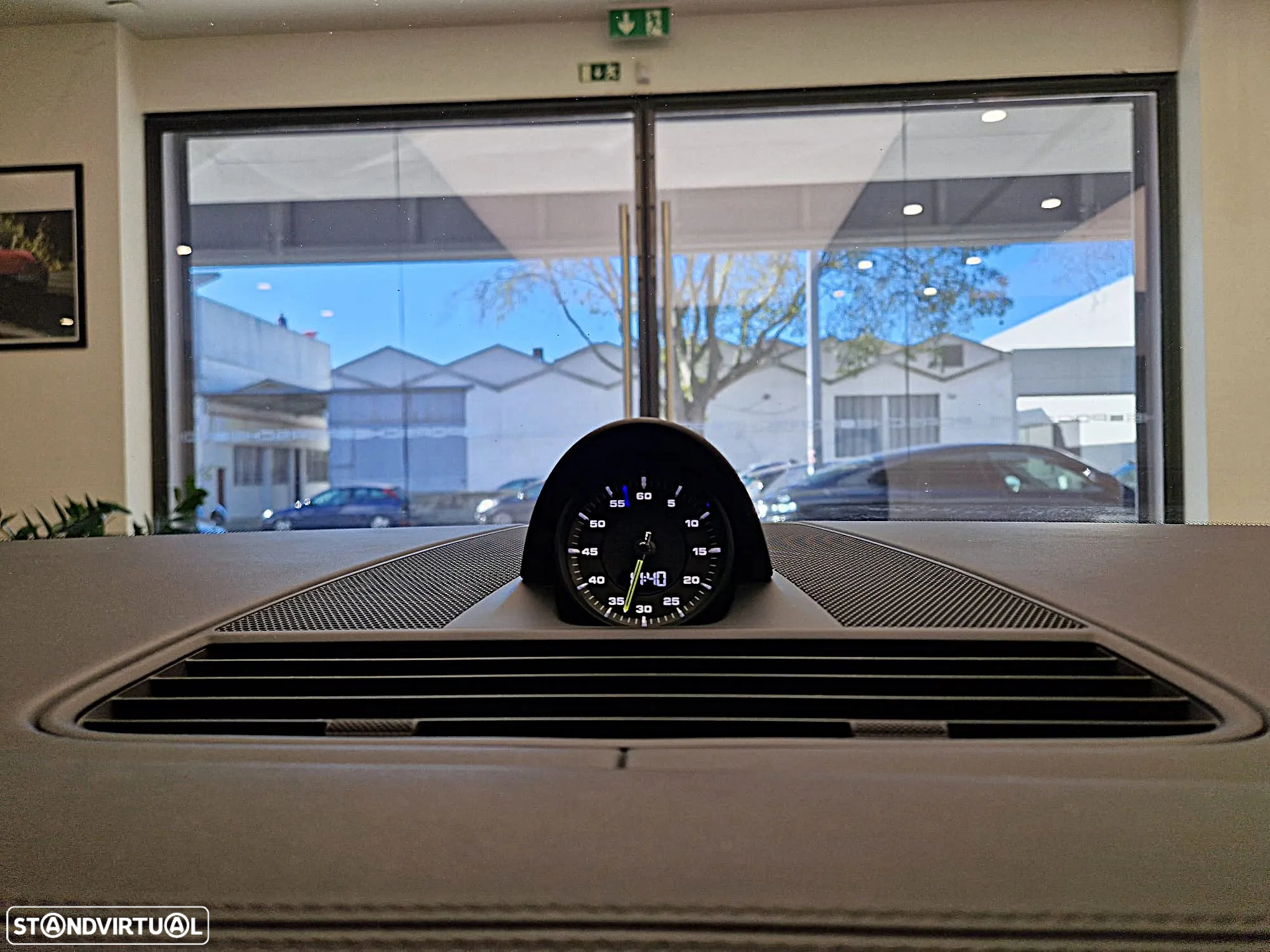 Porsche Panamera 4 E-Hybrid - 32