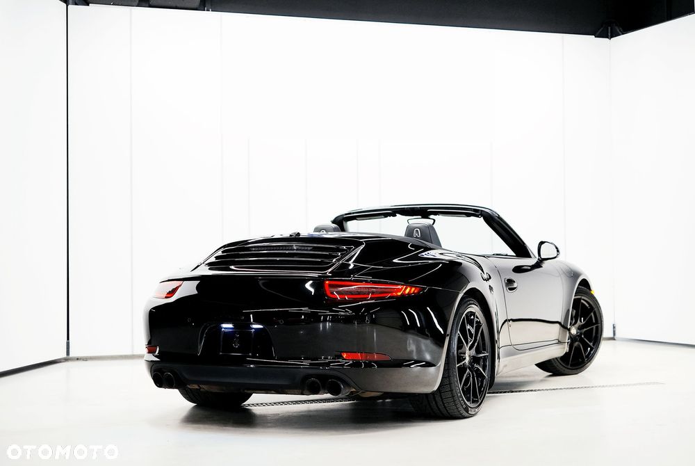 Porsche 911 Carrera S - 8
