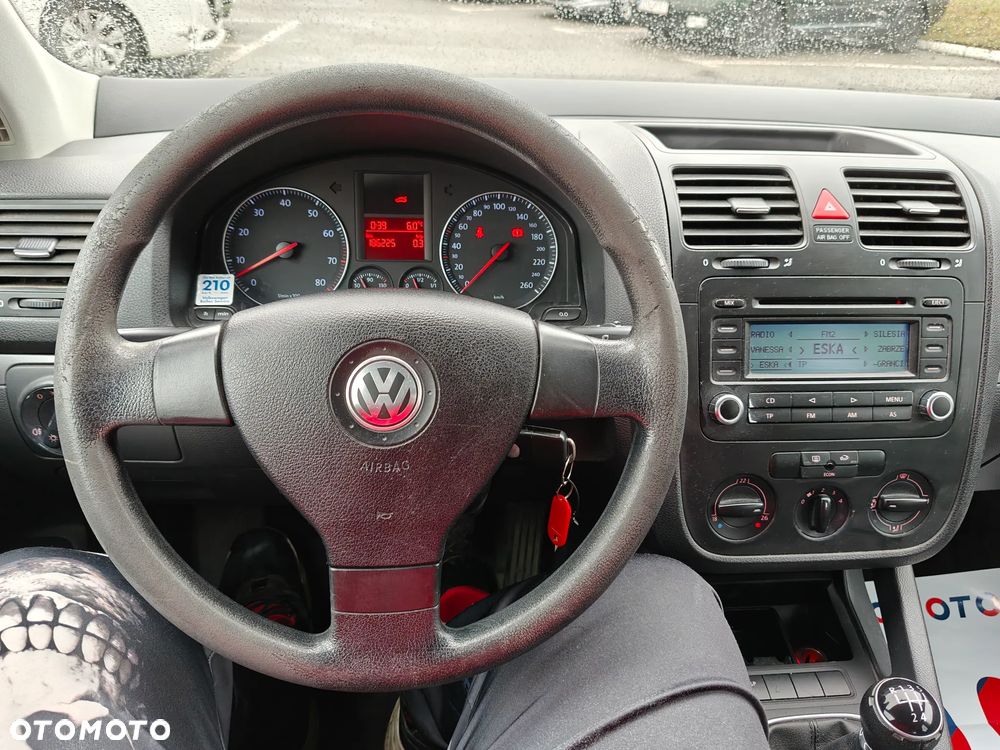 Volkswagen Jetta 1.6 Comfortline - 19