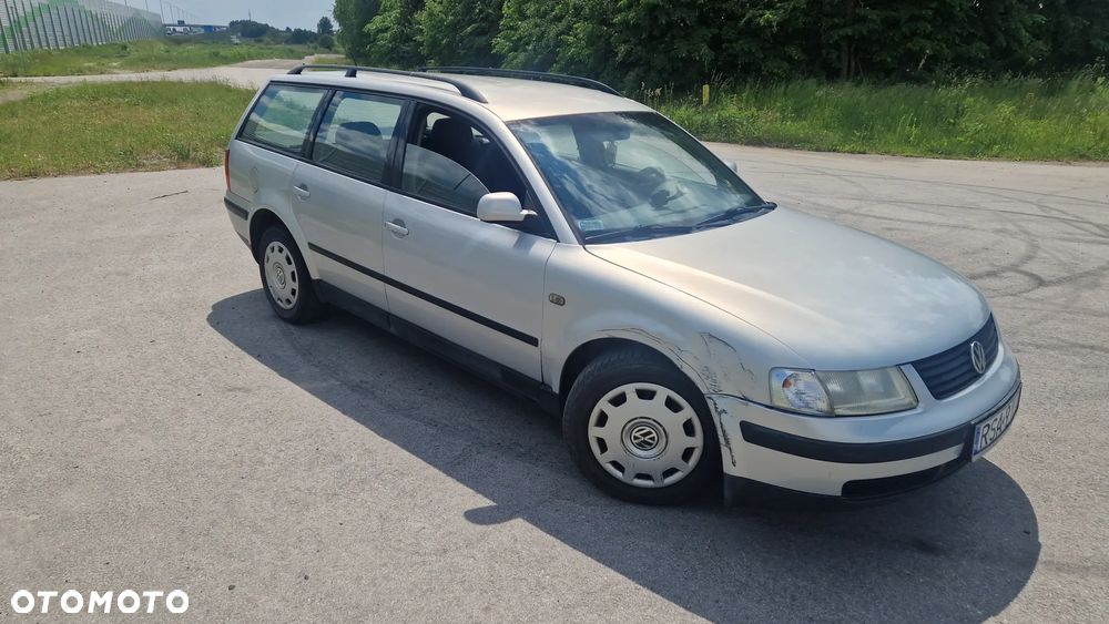 Volkswagen Passat 1.9 TDI Comfortline - 5