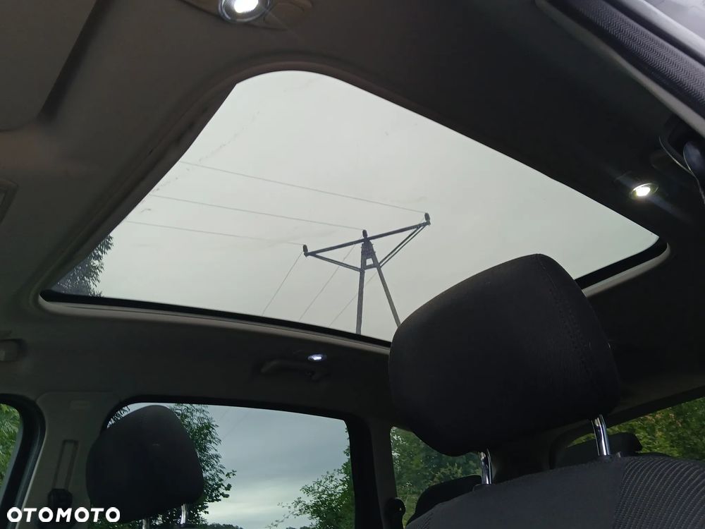 Ford S-Max 2.2 TDCi Titanium - 26