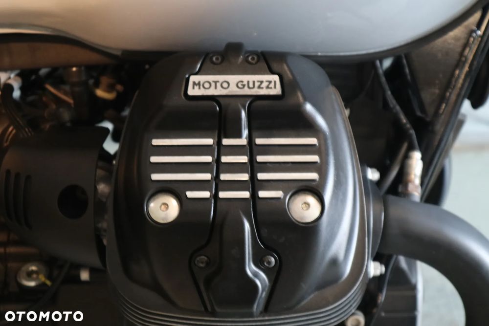 Moto Guzzi V7 - 20