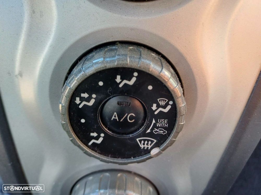Toyota Yaris 1.0 VVT-i AC - 5
