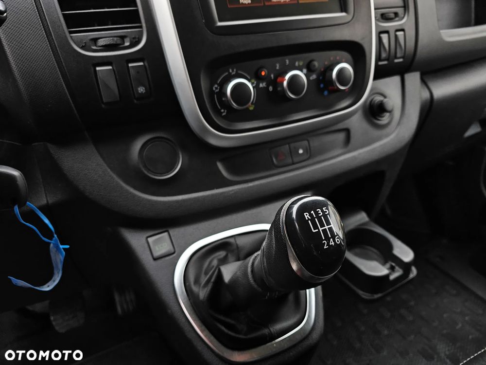 Renault Trafic - 15