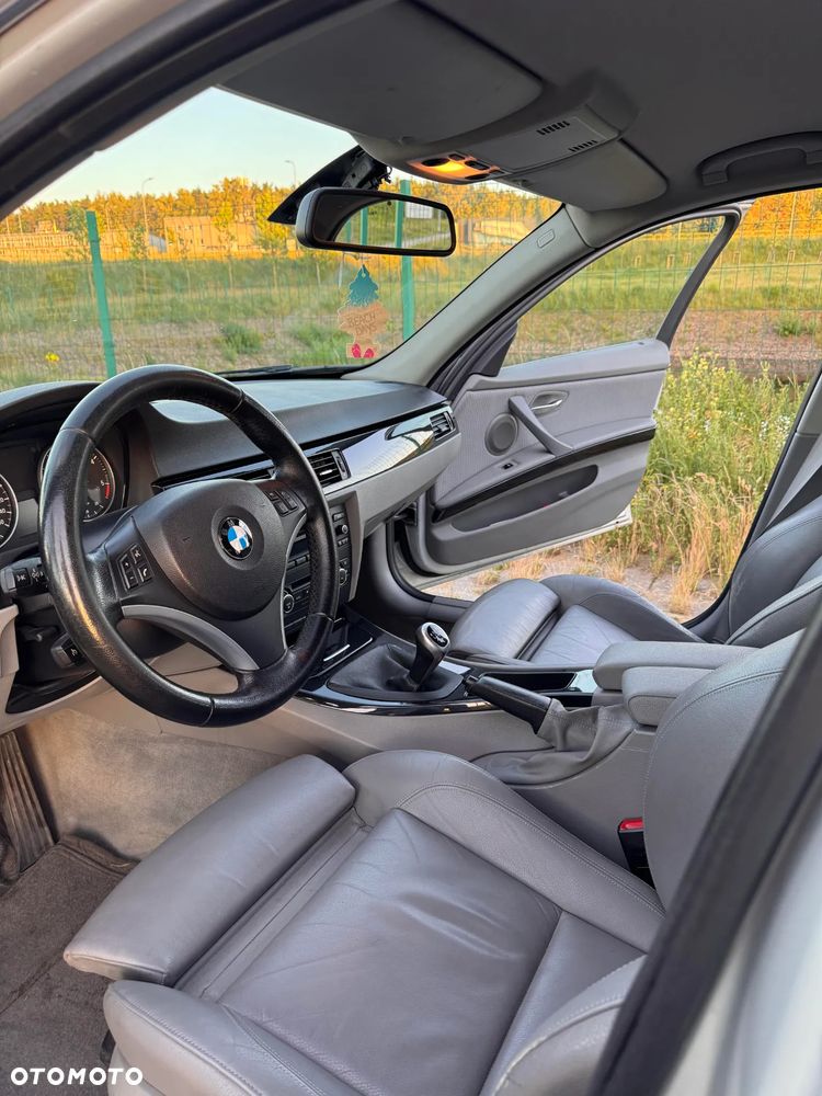 BMW Seria 3 320d Efficient Dynamics - 8