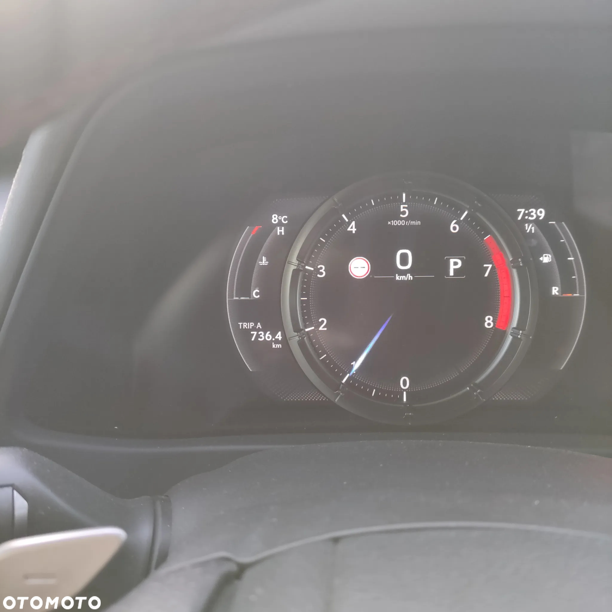 Lexus UX - 12