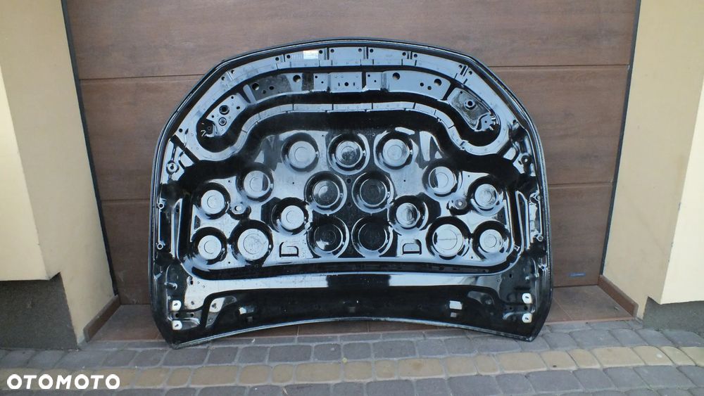 Maska silnika Mercedes EQB - 11