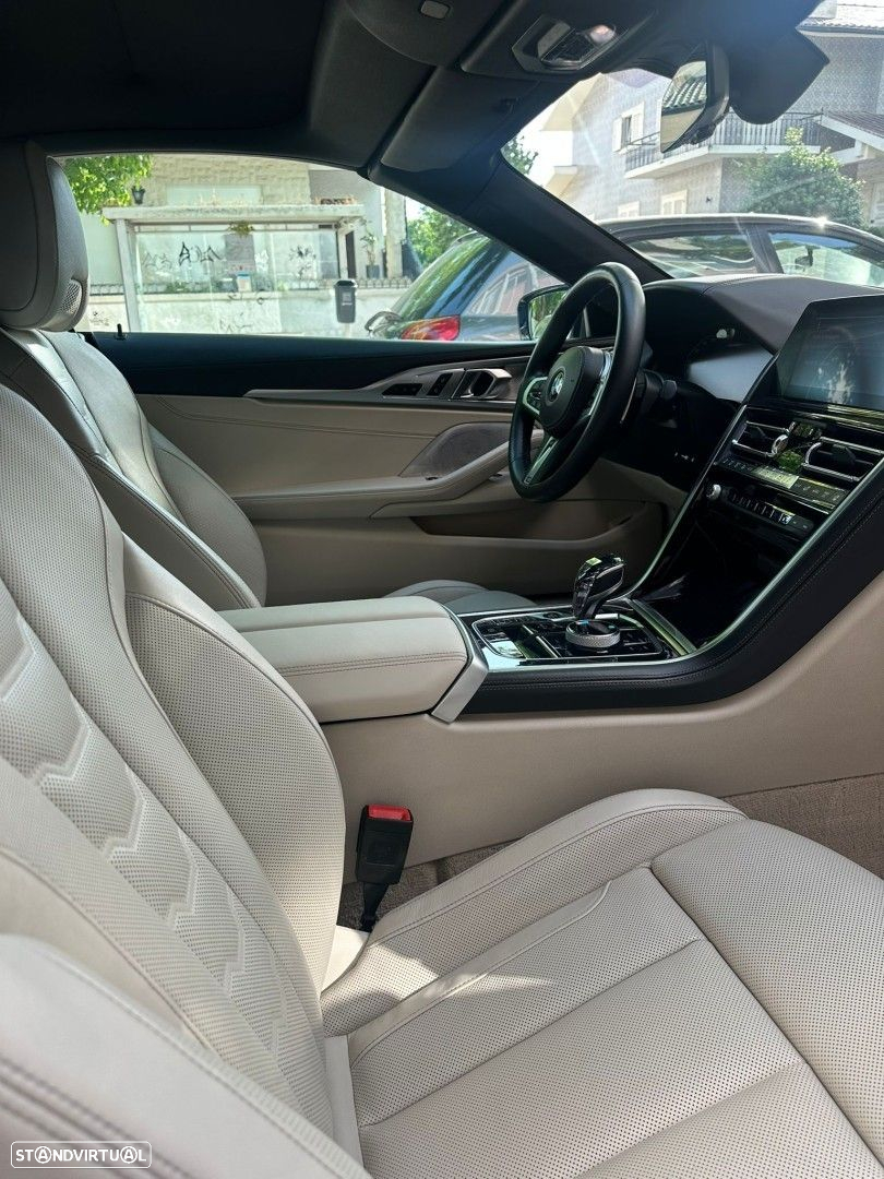 BMW M850i xDrive - 15