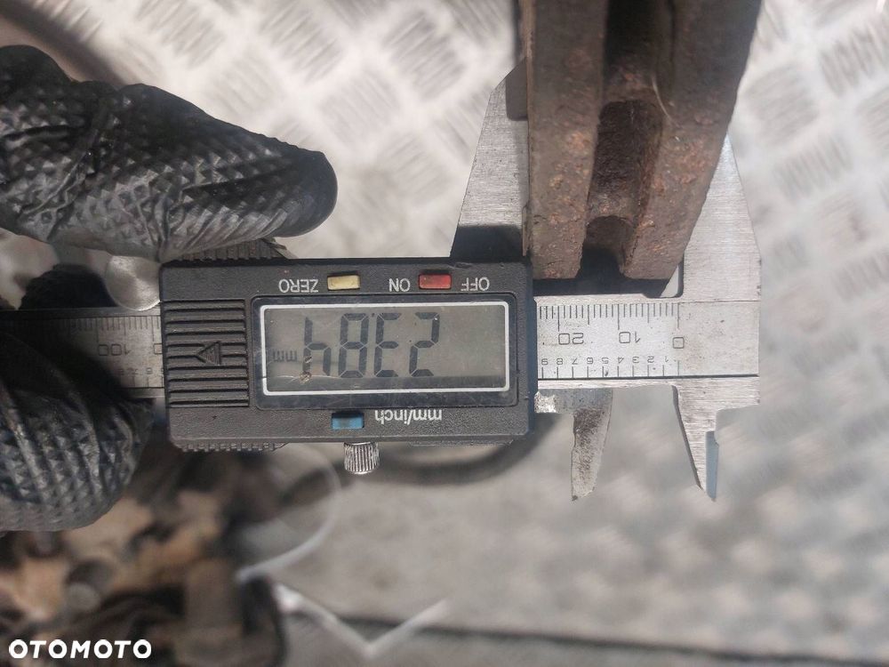 TARCZE HAMULCOWE PRZÓD + KLOCKI + ZACISKI AUDI A3 8P 1.6 8V - 4