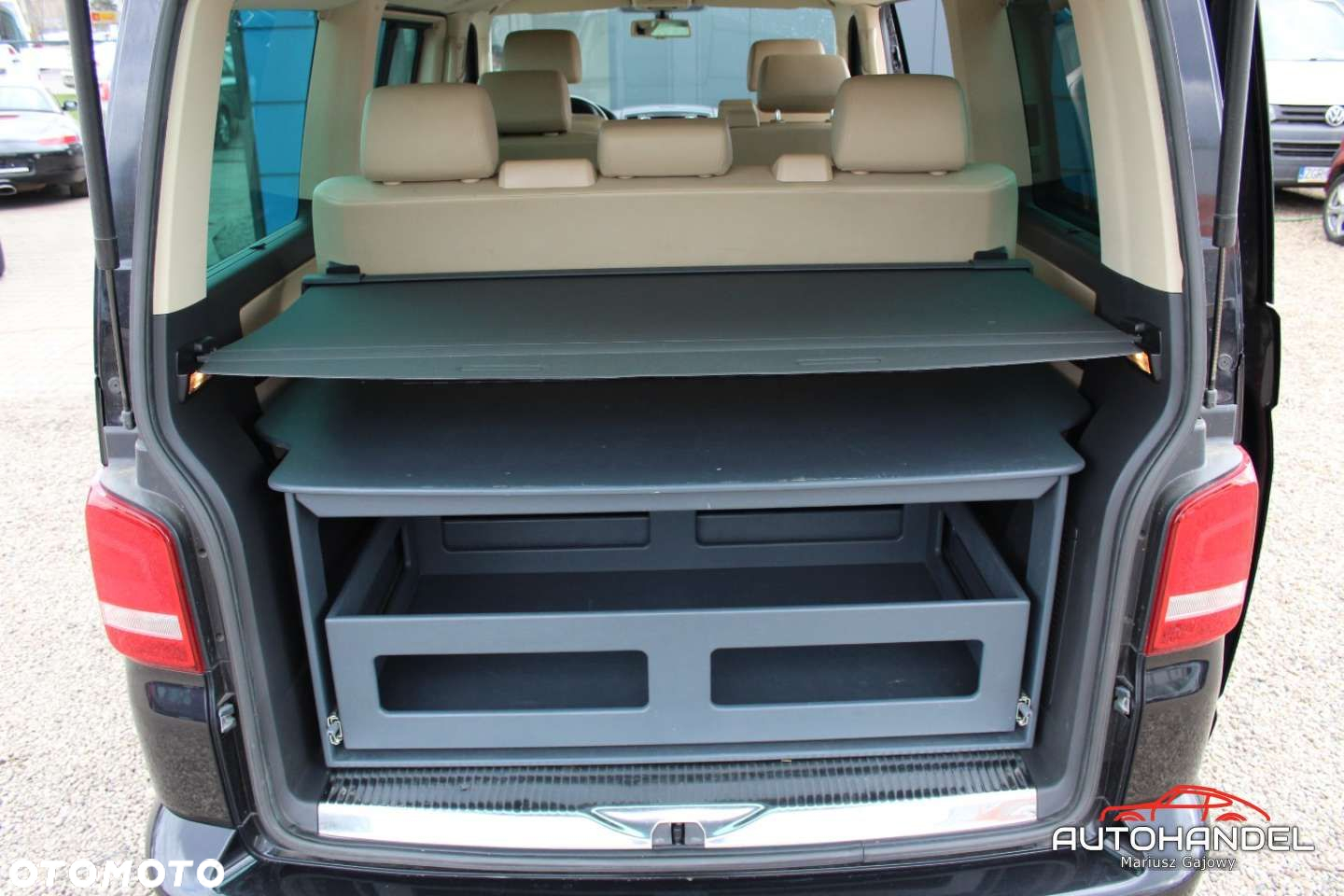 Volkswagen Multivan - 29