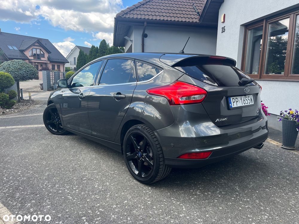 Ford Focus 1.5 EcoBoost Titanium - 2