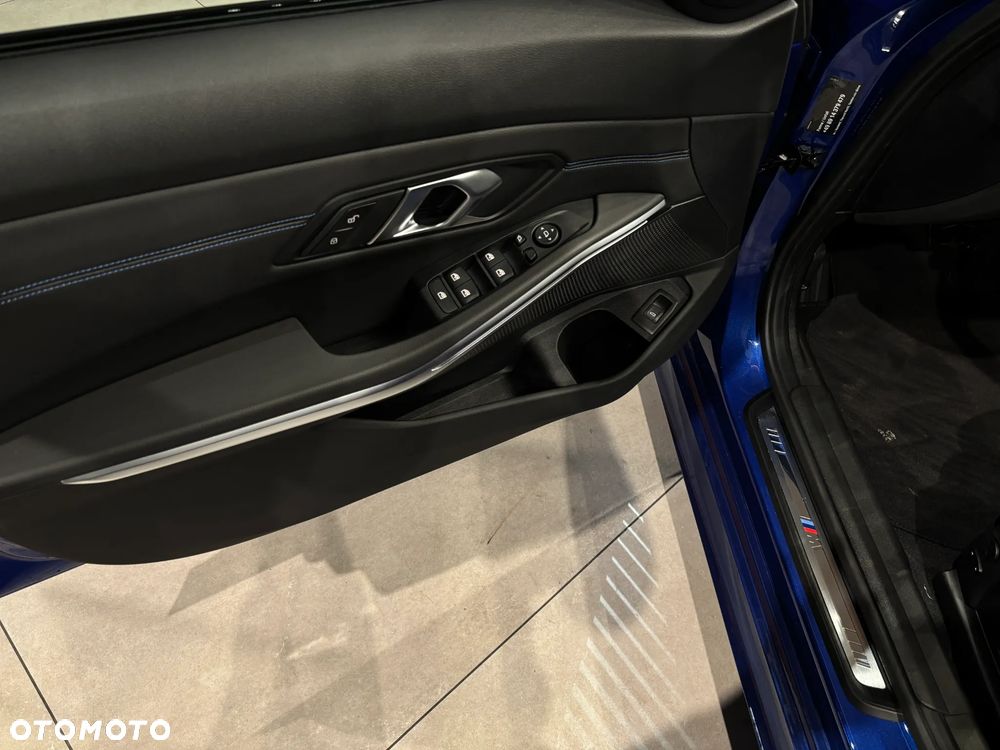 BMW Seria 3 320d M Sport - 17